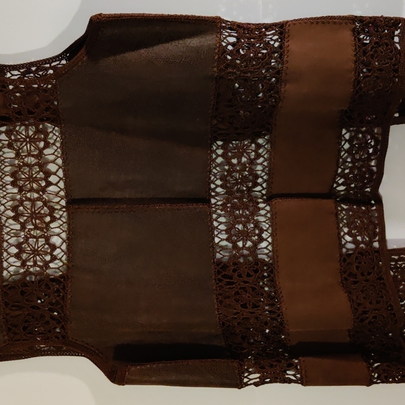 Suede & Crochet Vest Size XL - Picture 6 of 8